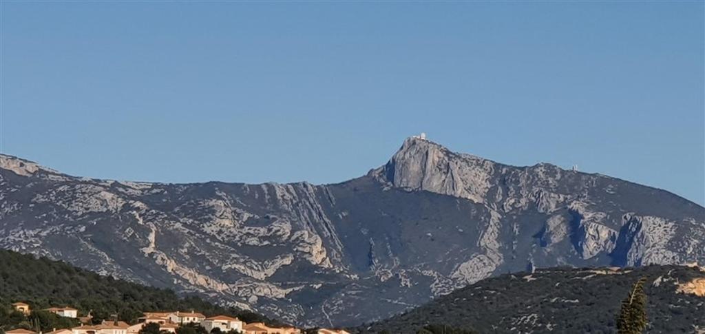 Carnoux-en-Provence Villa T3 A 10' De Cassis - Piscine Privee Et Cuisine D'Ete Exterieure מראה חיצוני תמונה