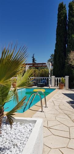 Carnoux-en-Provence Villa T3 A 10' De Cassis - Piscine Privee Et Cuisine D'Ete Exterieure מראה חיצוני תמונה